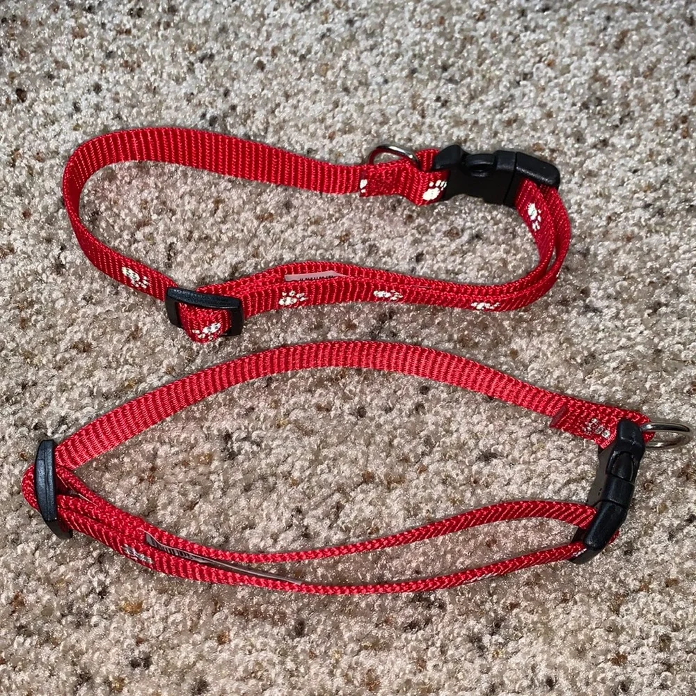 NWT Set‎ of 2 Red Reflective Paw Print Dog Collars